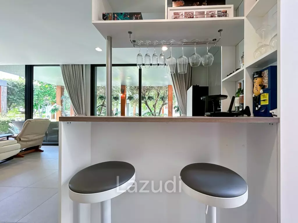 Baan Samranlom : 3 Bedroom Beachfront Villa
