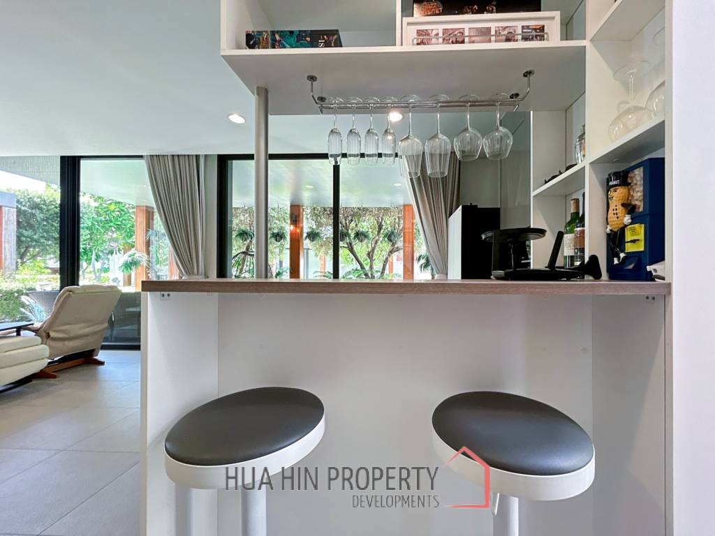 Baan Samranlom : 3 Bedroom Beachfront Villa