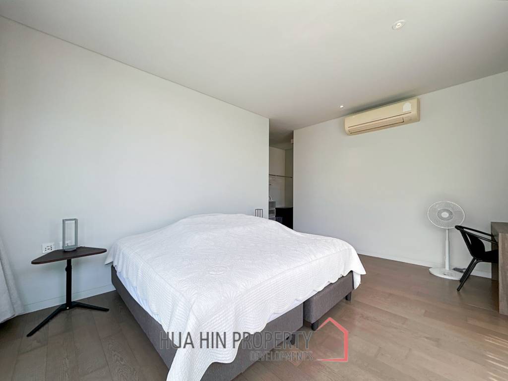 Baan Samranlom : 3 Bedroom Beachfront Villa