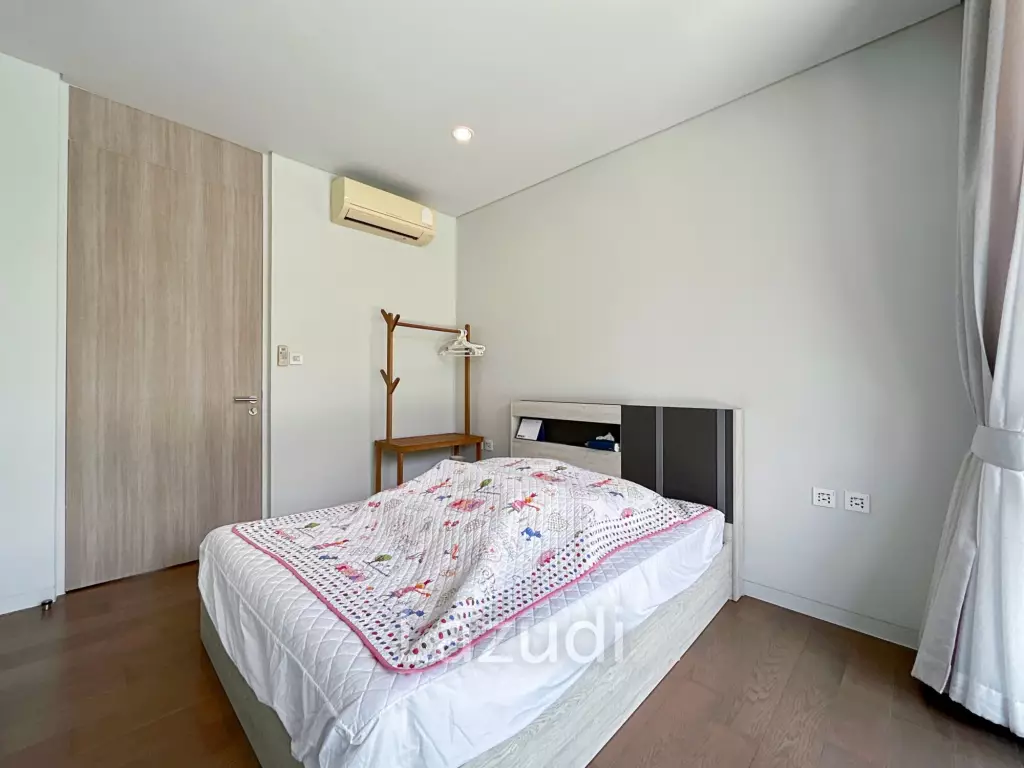 Baan Samranlom : 3 Bedroom Beachfront Villa