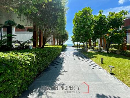 Baan Samranlom : 3 Bedroom Beachfront Villa