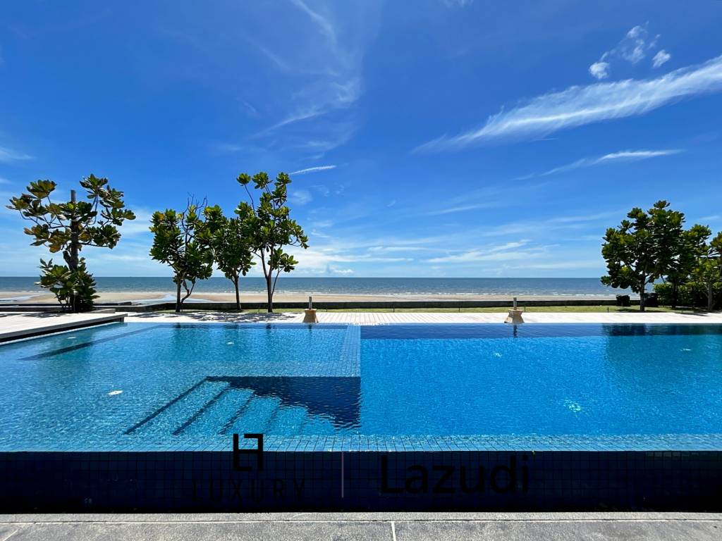 Baan Samranlom : 3 Bedroom Beachfront Villa