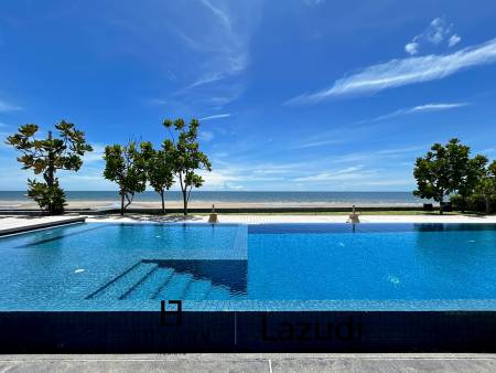 Baan Samranlom : 3 Bedroom Beachfront Villa