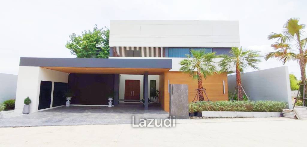 5 Bedrooms 7 Bathrooms 520 SQ.M. Manruetra pura