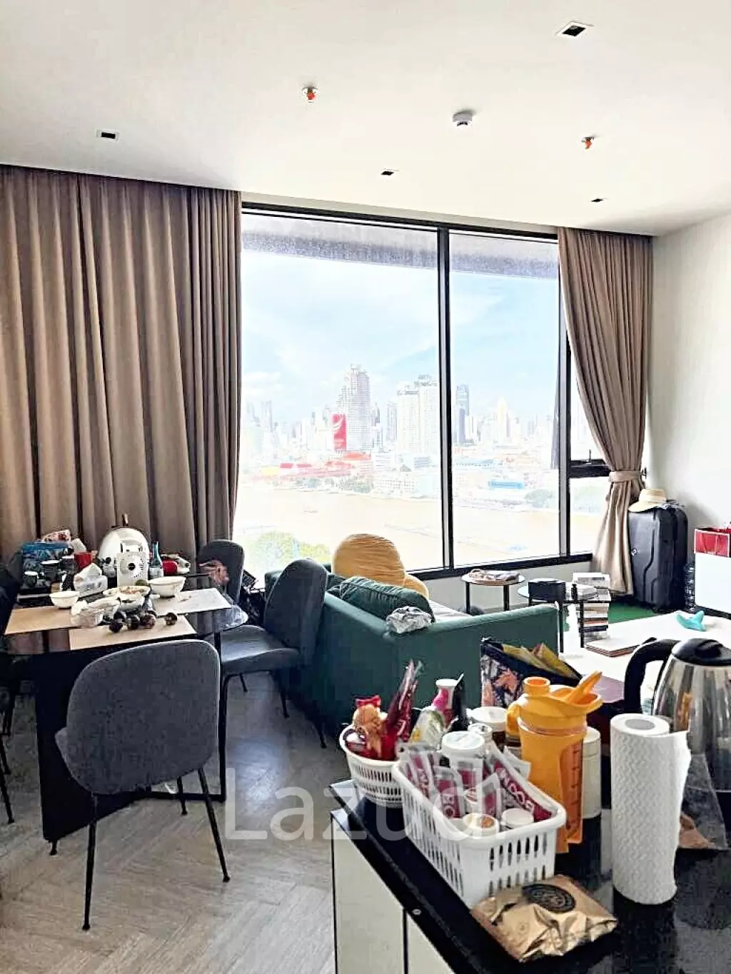 1 Bed 1 Bath 61 SQ.M Chapter Charoennakorn-Riverside