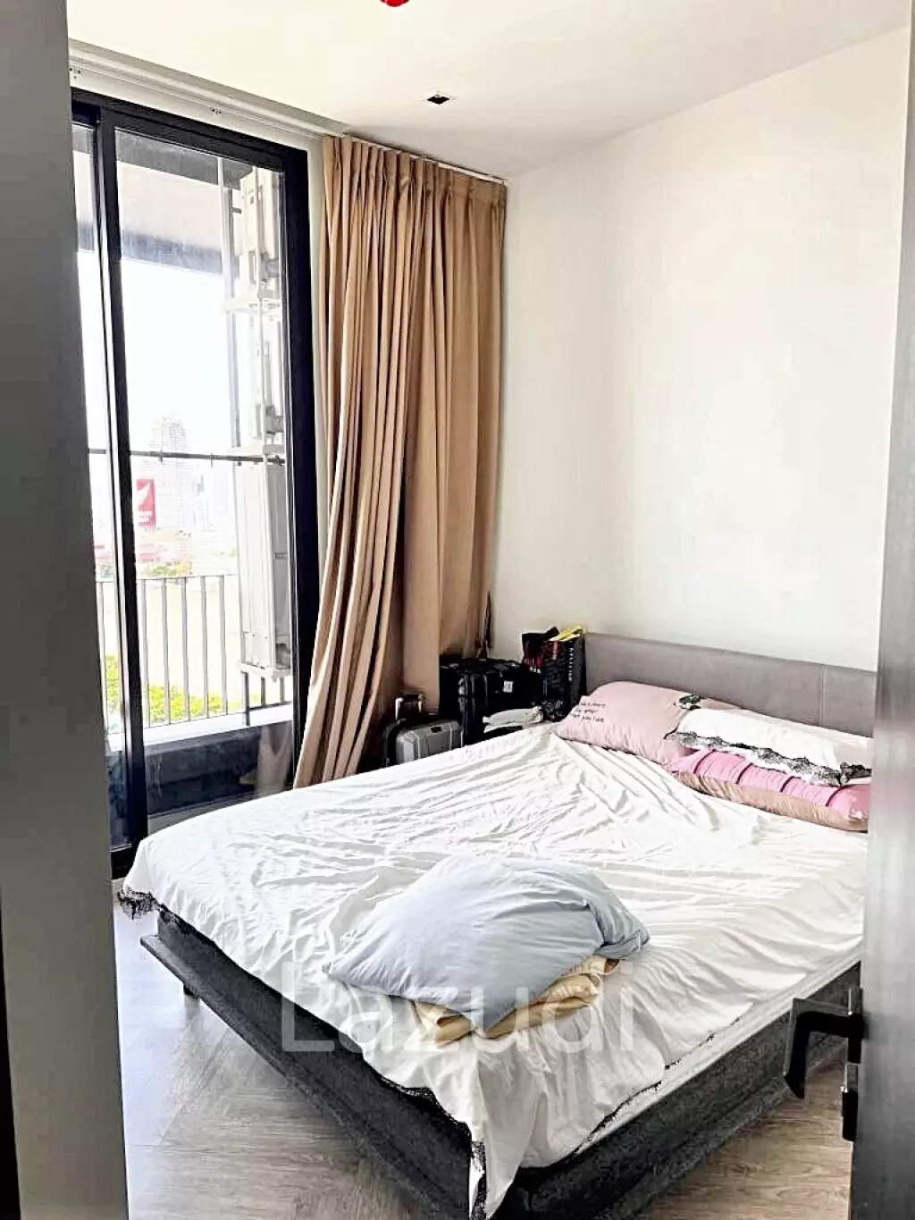 1 Bed 1 Bath 61 SQ.M Chapter Charoennakorn-Riverside
