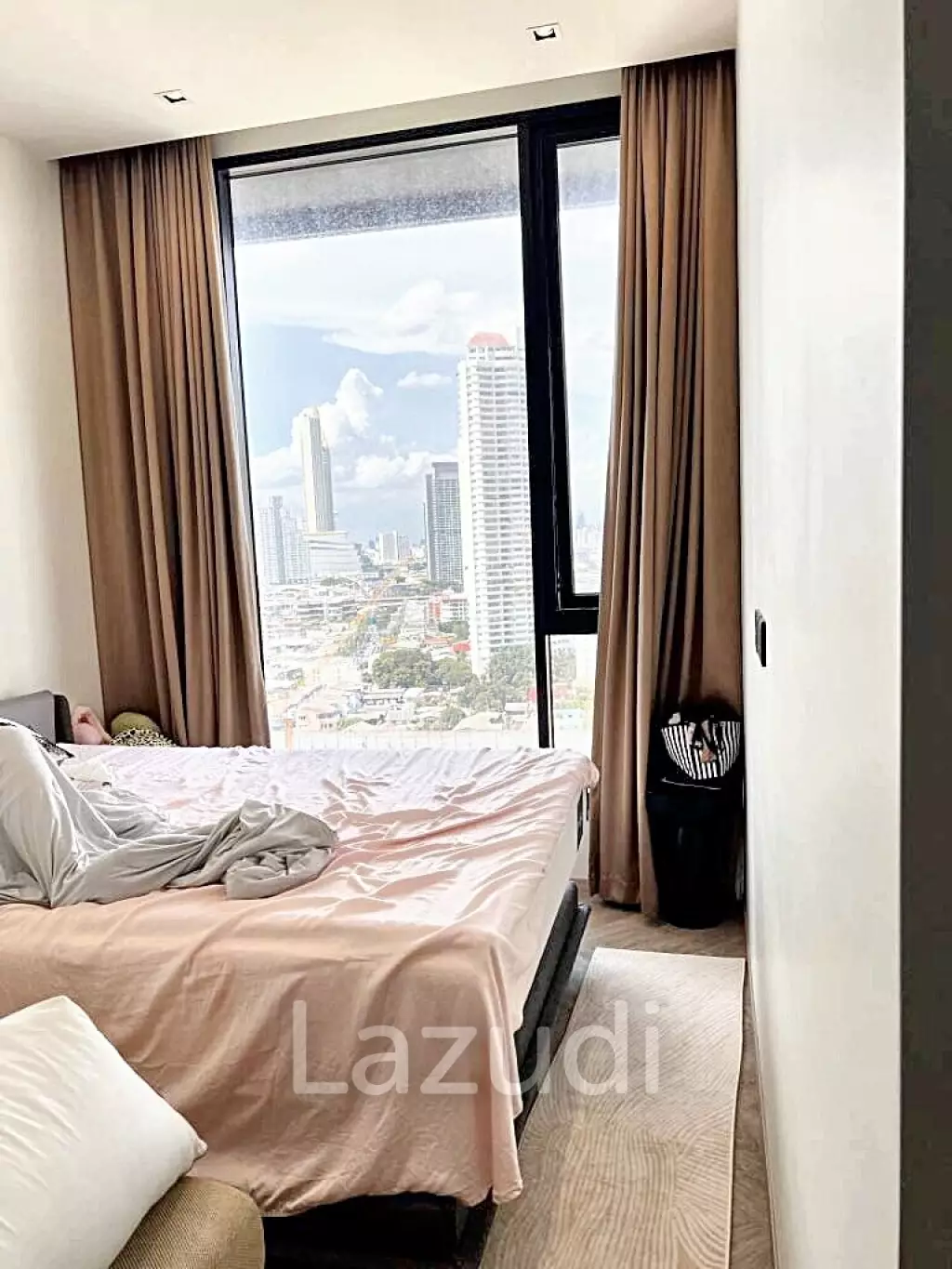 1 Bed 1 Bath 61 SQ.M Chapter Charoennakorn-Riverside