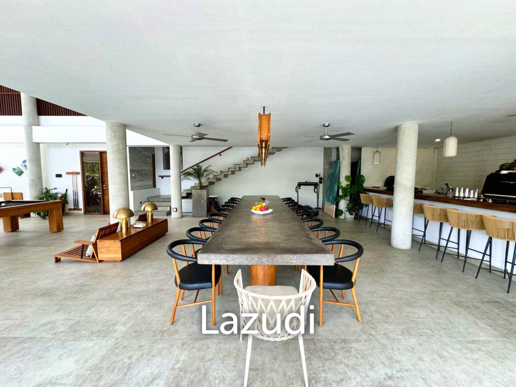 EXPANSIVE COASTAL VILLA WITH MODERN AMENITIES IN BINGIN