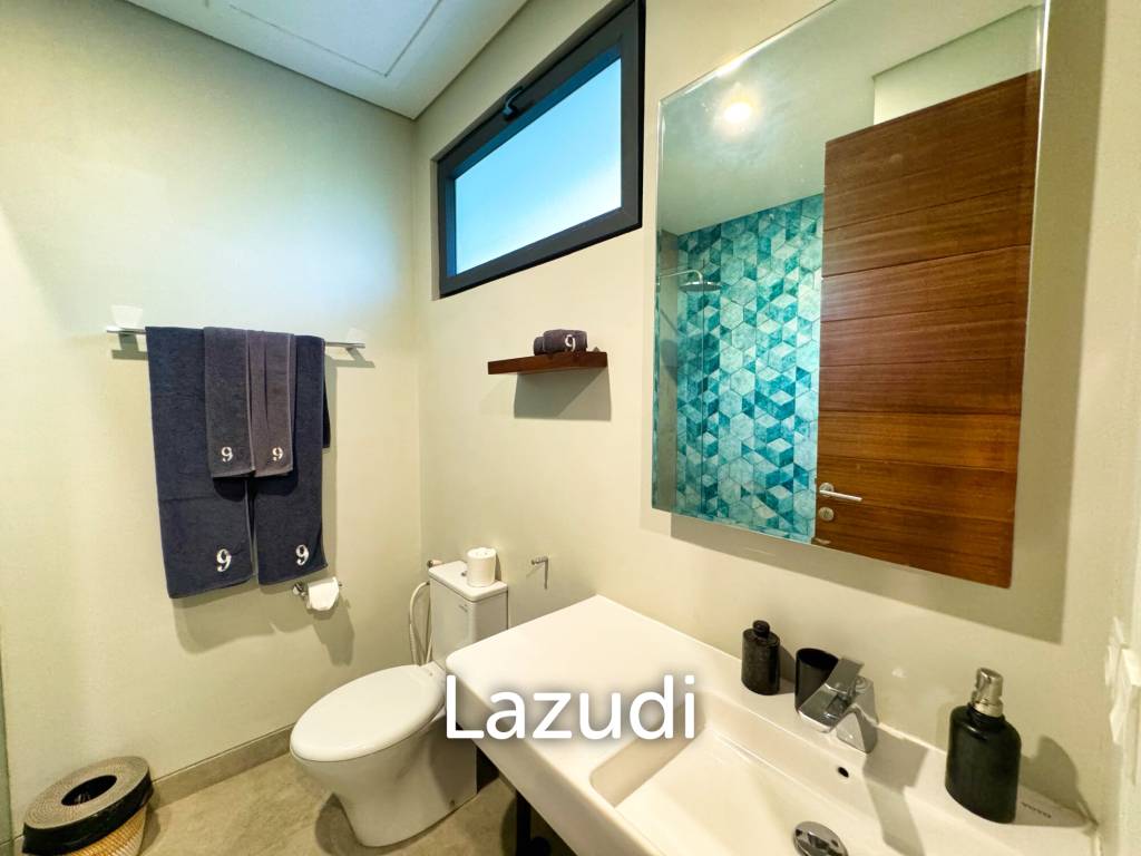 EXPANSIVE COASTAL VILLA WITH MODERN AMENITIES IN BINGIN
