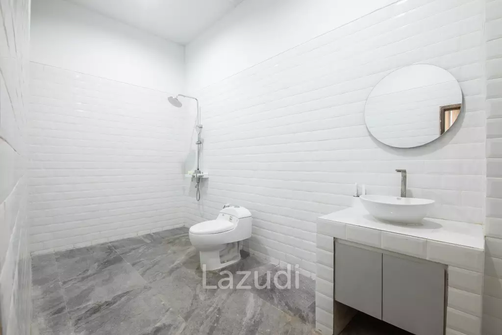 Exquisite 6+1 Bedroom Luxury Villa with Rooftop in GWK Area