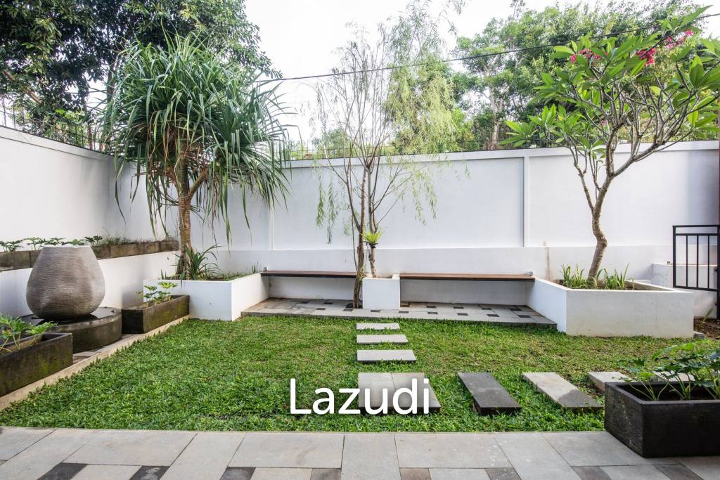 Exquisite 6+1 Bedroom Luxury Villa with Rooftop in GWK Area