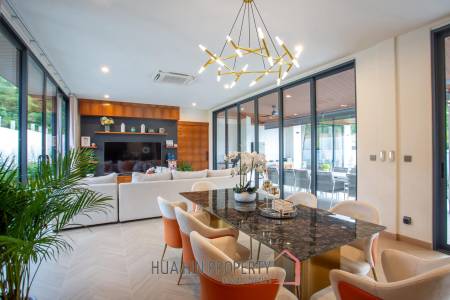 Magnificent villa with 5 bedrooms and 6 bathrooms