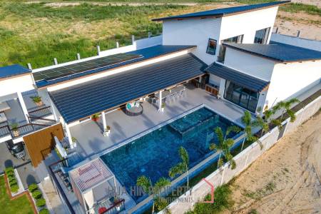 Magnificent villa with 5 bedrooms and 6 bathrooms
