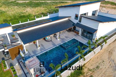 Magnificent villa with 5 bedrooms and 6 bathrooms