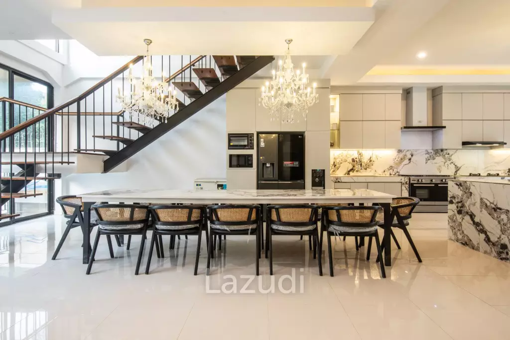 Exquisite 6+1 Bedroom Luxury Villa with Rooftop in GWK Area