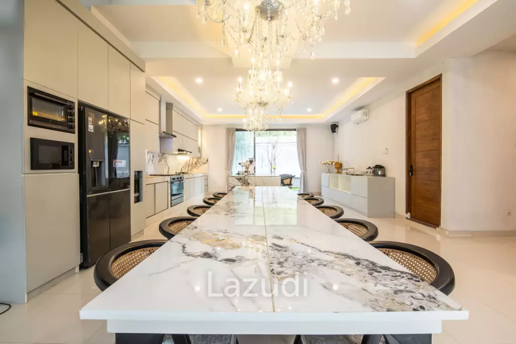 Exquisite 6+1 Bedroom Luxury Villa with Rooftop in GWK Area