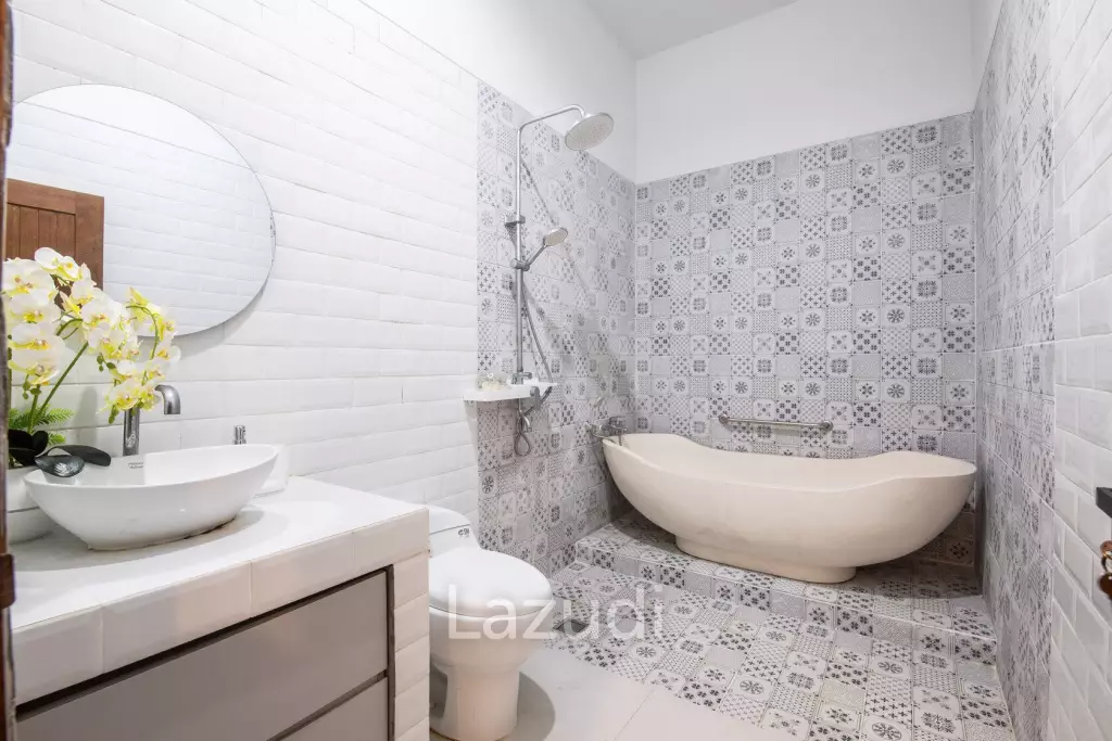Exquisite 6+1 Bedroom Luxury Villa with Rooftop in GWK Area