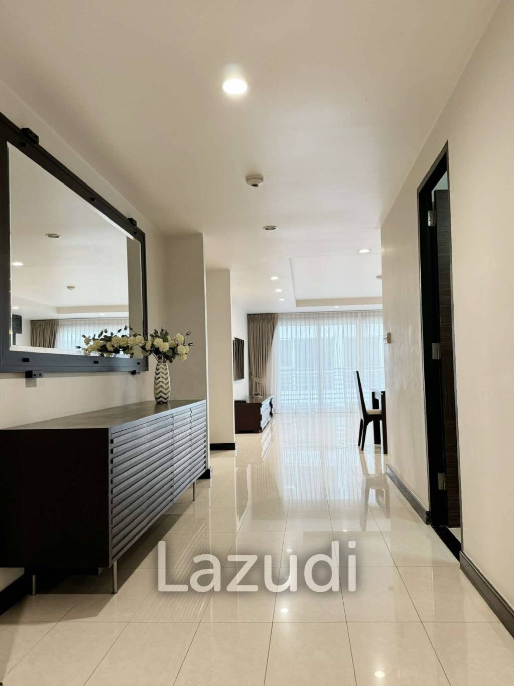 3 Bed 3 Bath 166.70 SQ.M Avenue 61 Condominium