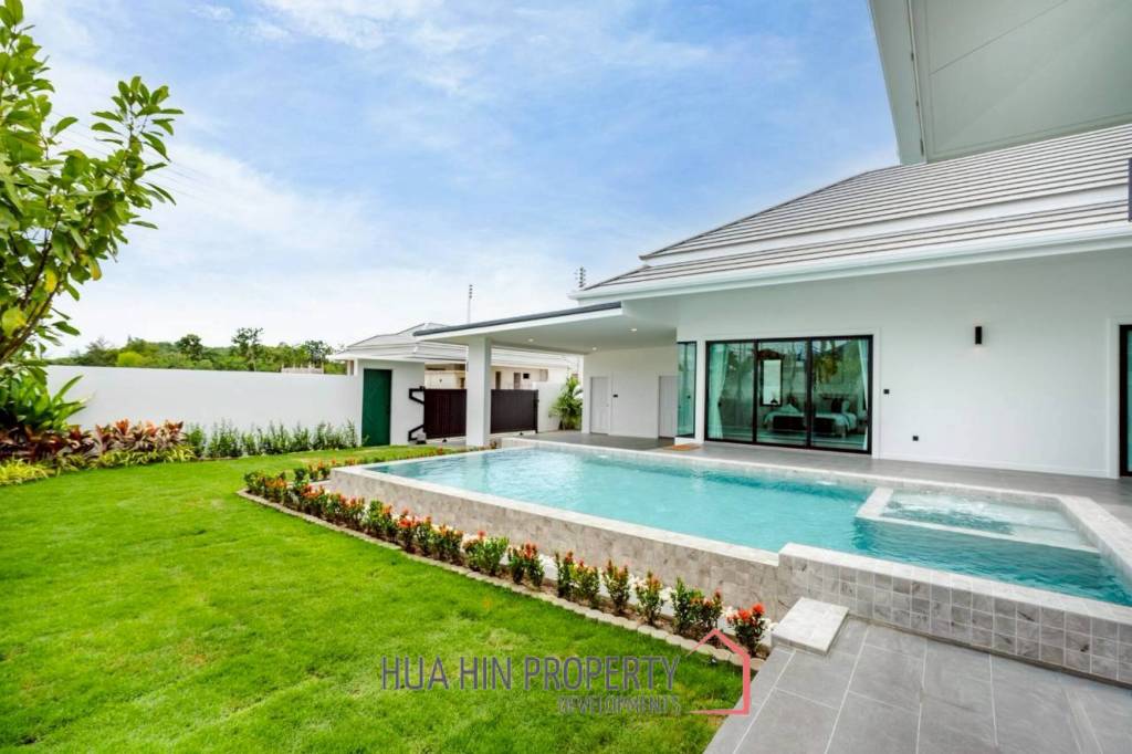 Luxury Villa in Botanica Hua Hin Thap Tai
