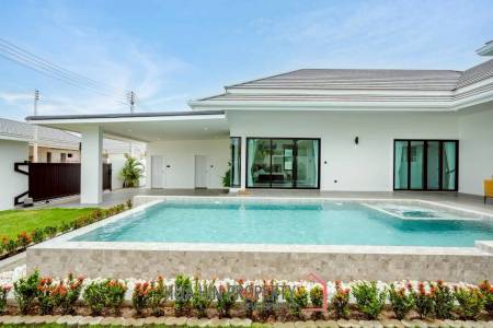 Luxury Villa in Botanica Hua Hin Thap Tai