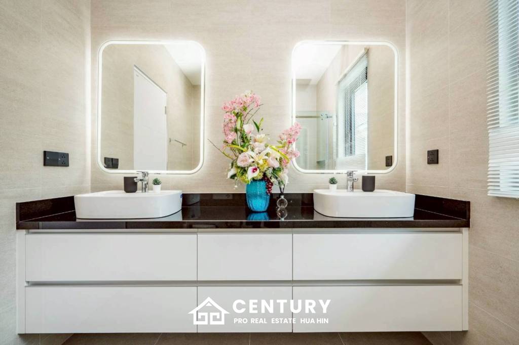 Luxury Villa in Botanica Hua Hin Thap Tai