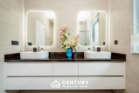 Luxury Villa in Botanica Hua Hin Thap Tai