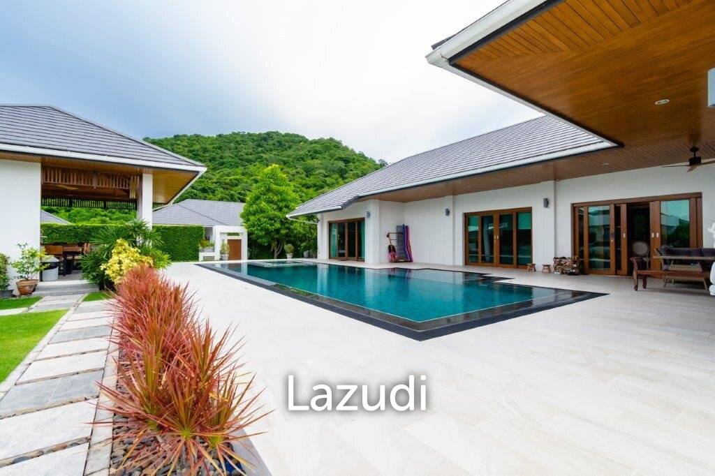 1,324 ตร.ม 3 เตียง 4 อาบน้ำ วิลล่า For ขาย