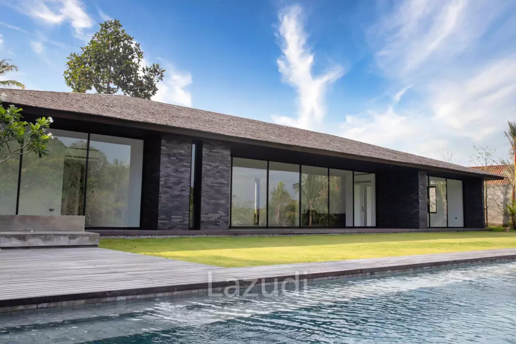 RIVERFRONT VILLA WITH JUNGLE AND RICE FIELDS VIEWS