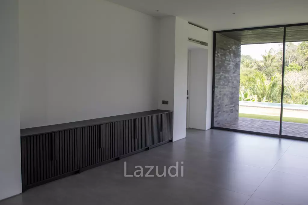 RIVERFRONT VILLA WITH JUNGLE AND RICE FIELDS VIEWS