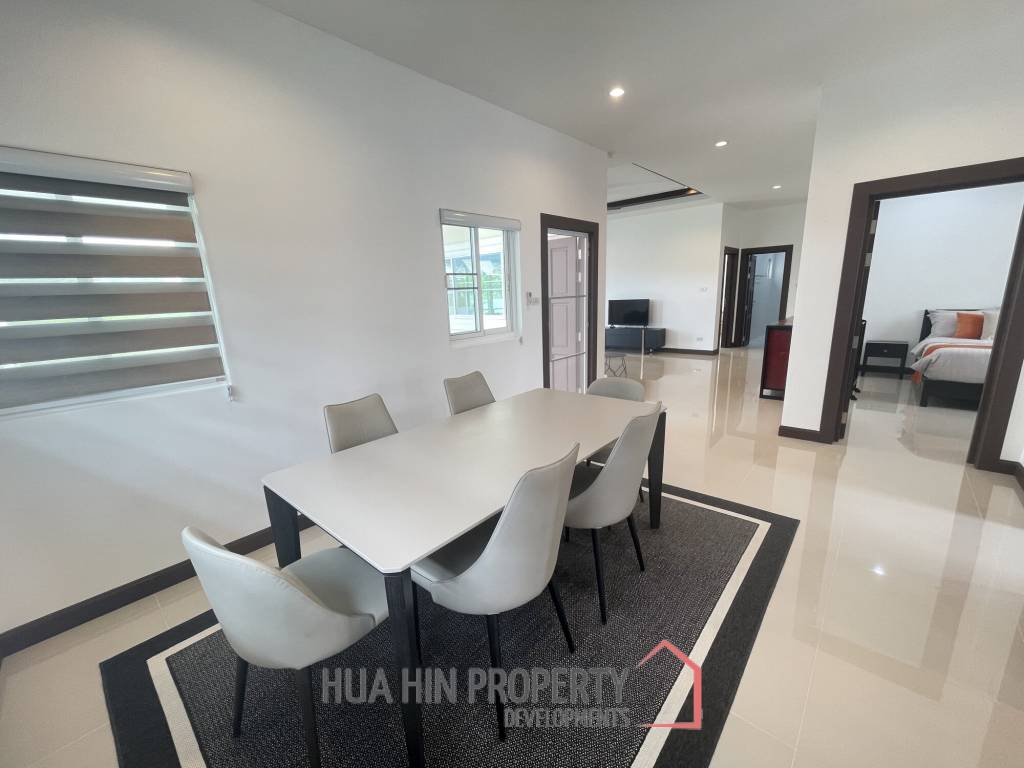 Emerald Scenery: Extremely well maintained villa with 3 bedrooms and 2 bathrooms