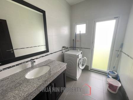 Emerald Scenery: Extremely well maintained villa with 3 bedrooms and 2 bathrooms