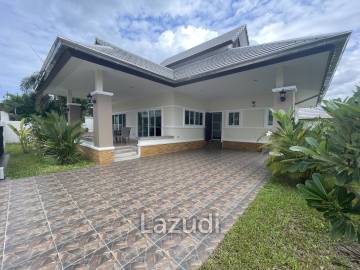 Emerald Scenery: Extremely well maintained villa with 3 bedrooms and 2 bathrooms