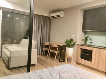 Blossom Condo @ Sathorn-Charoenrat / Condo For Rent / 1 Bedroom / 30 SQM / BTS Surasak / Bangkok