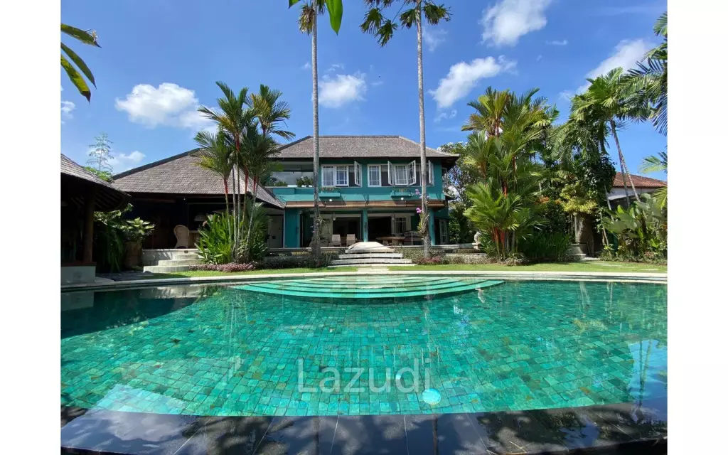 The Perfect Blend of Traditional and Luxury Living in Kerobokan