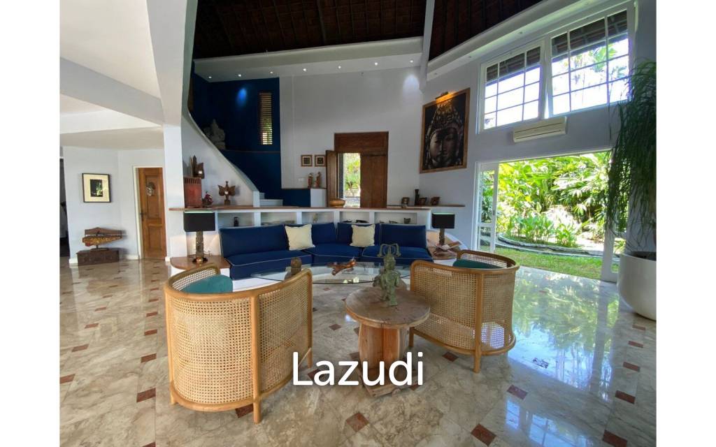 The Perfect Blend of Traditional and Luxury Living in Kerobokan