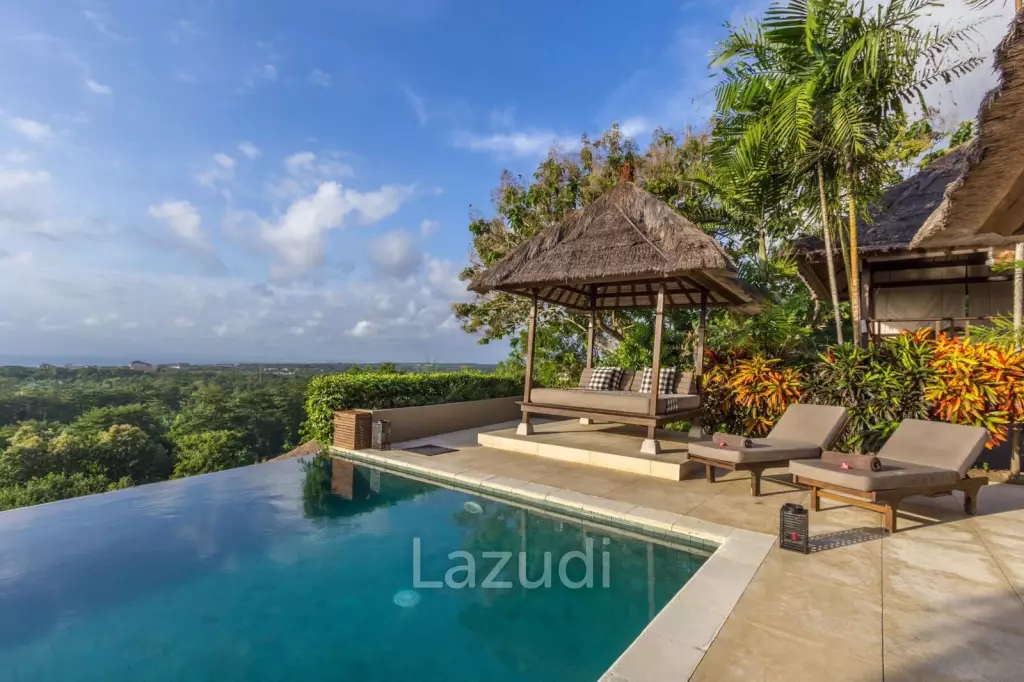 ELEGANT PECATU VILLA WITH EXPANSIVE SPACE AND MODERN COMFORTS