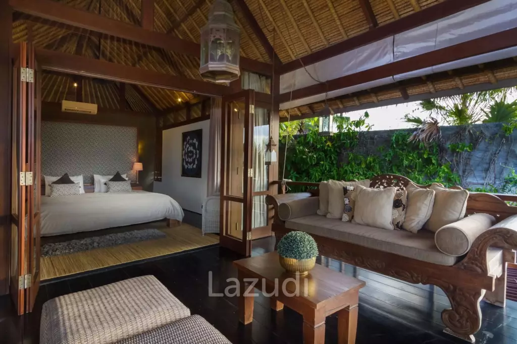 ELEGANT PECATU VILLA WITH EXPANSIVE SPACE AND MODERN COMFORTS