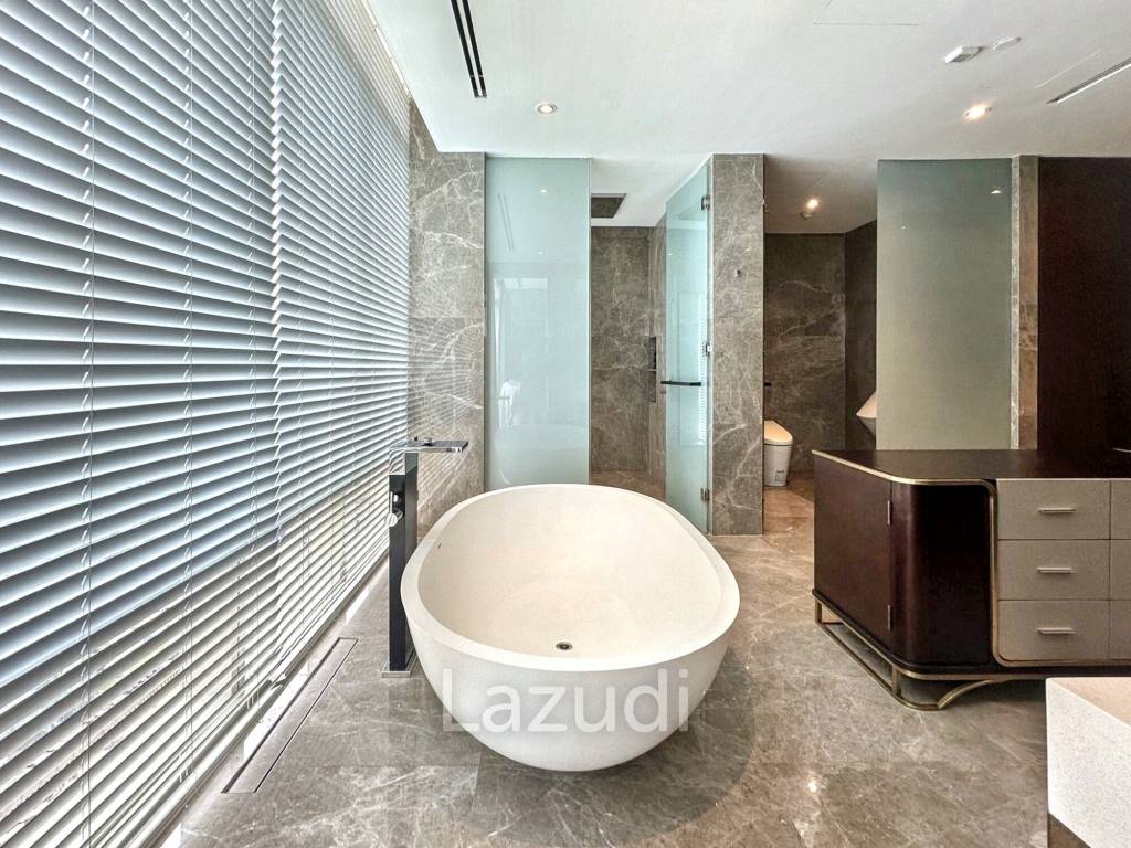 Luxurious Penthouse 386 SQ.M at 185 Rajadamri