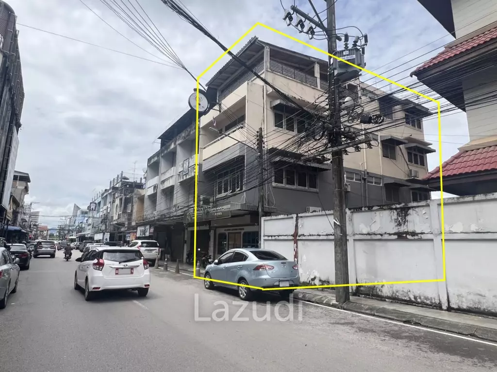 ขายตึก/อาคารพาณิชย์ 4 ห้องนอนใกล้กับกาดหลวง โซนขายผ้า