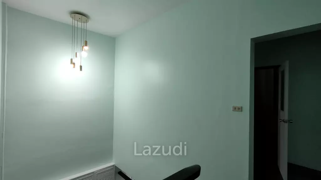 Prime Location Home Office for rent in Sukhumvit 49