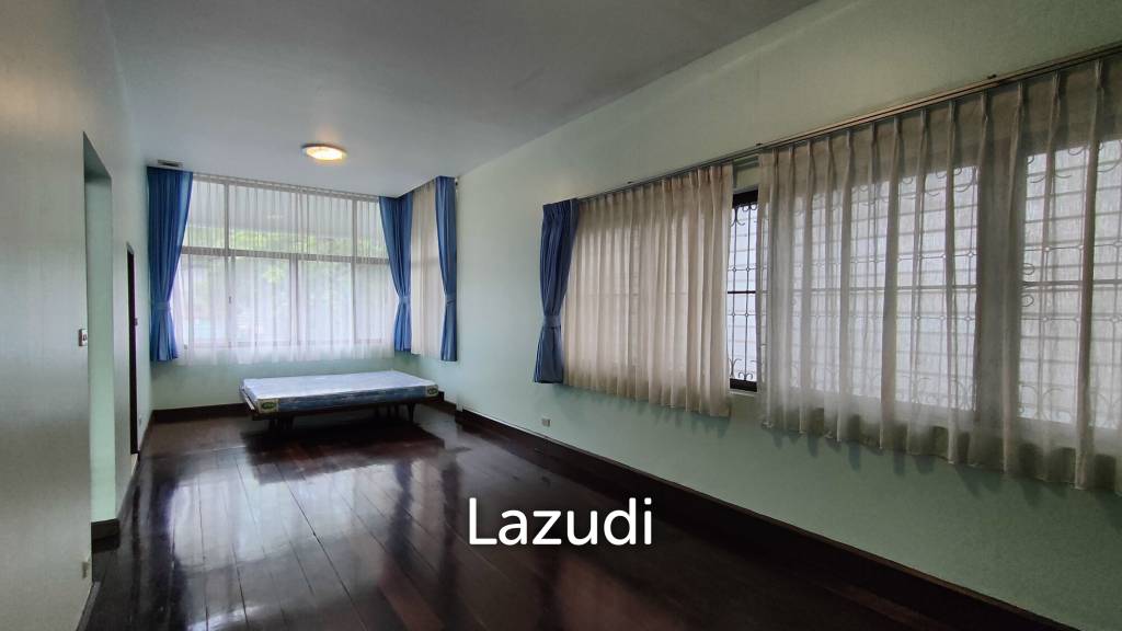 Prime Location Home Office for rent in Sukhumvit 49