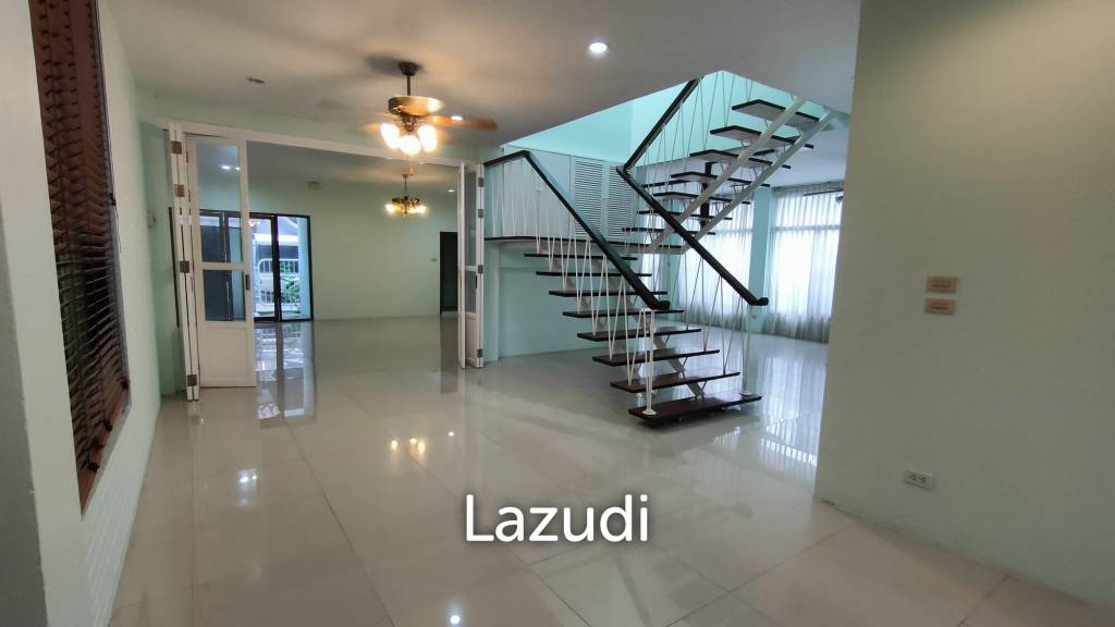 Prime Location Home Office for rent in Sukhumvit 49