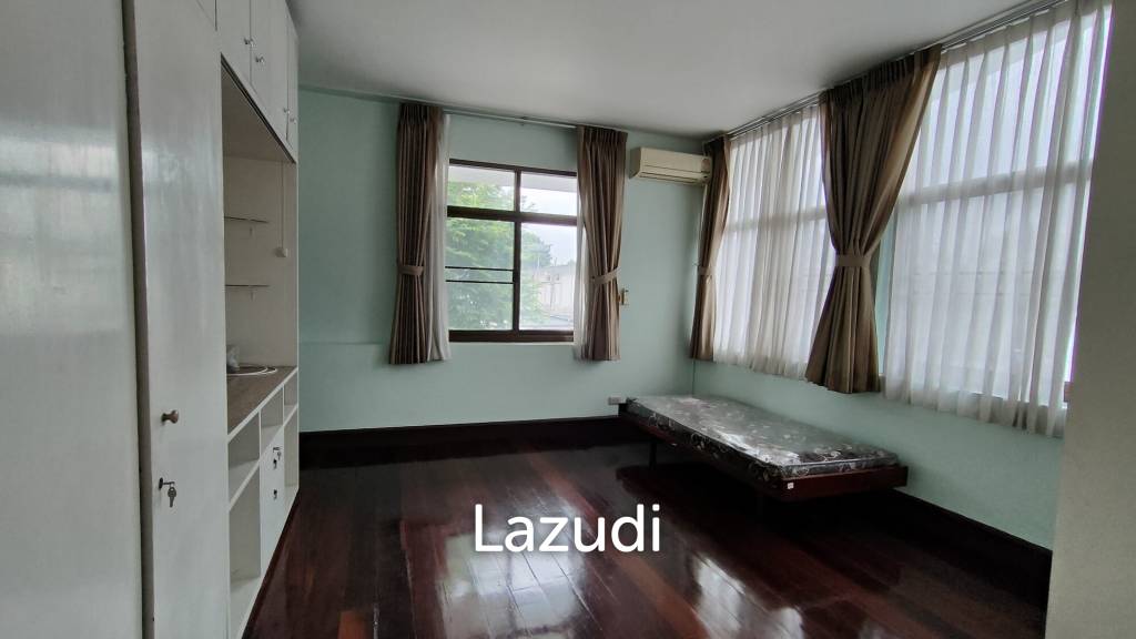 Prime Location Home Office for rent in Sukhumvit 49