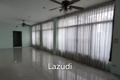 Prime Location Home Office for rent in Sukhumvit 49