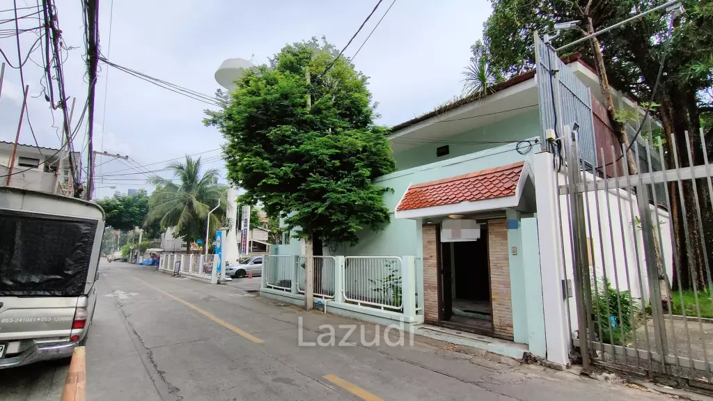 Prime Location Home Office for rent in Sukhumvit 49