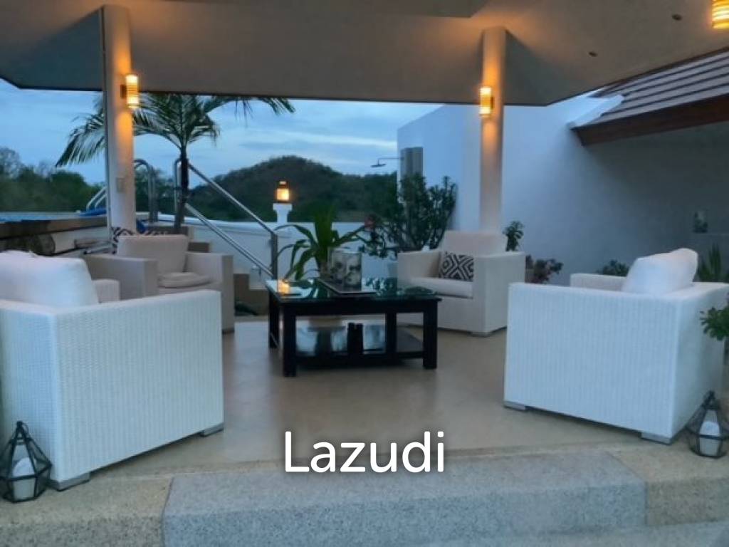 SEARIDGE : Luxury 3 Bed Penthouse Condo