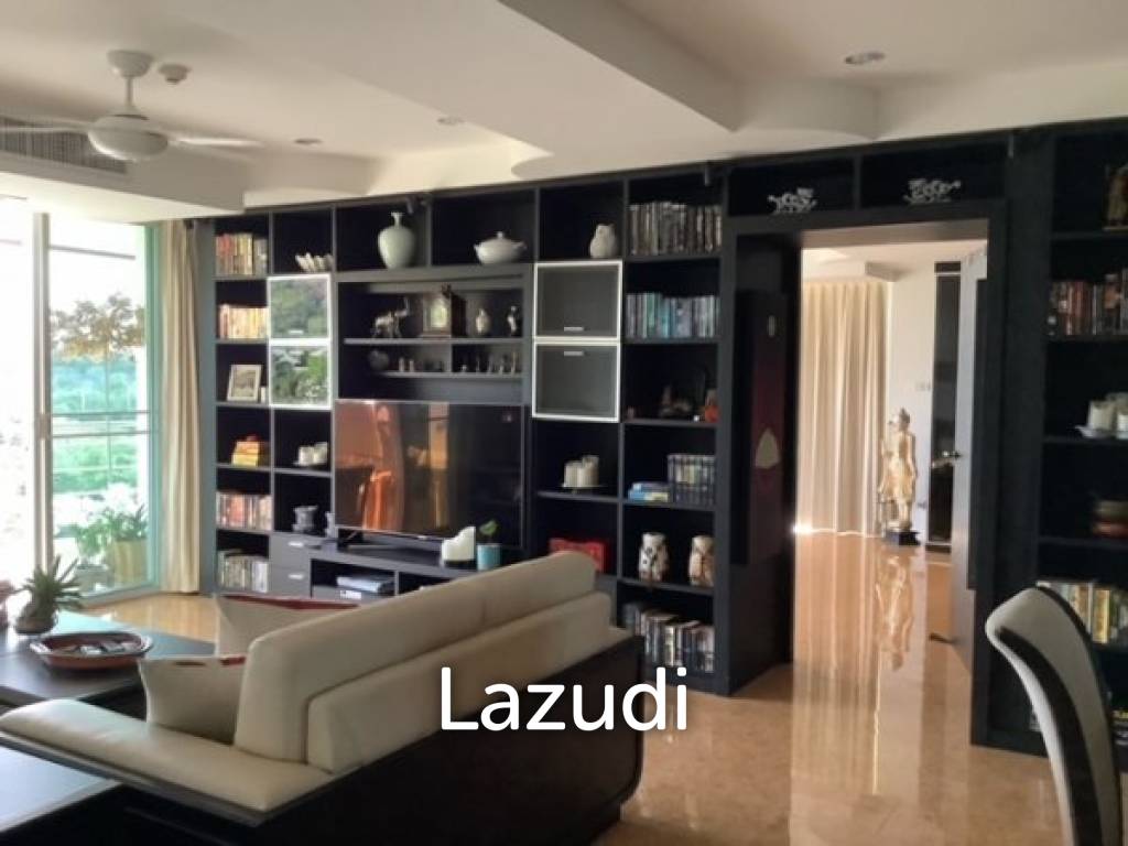 SEARIDGE : Luxury 3 Bed Penthouse Condo