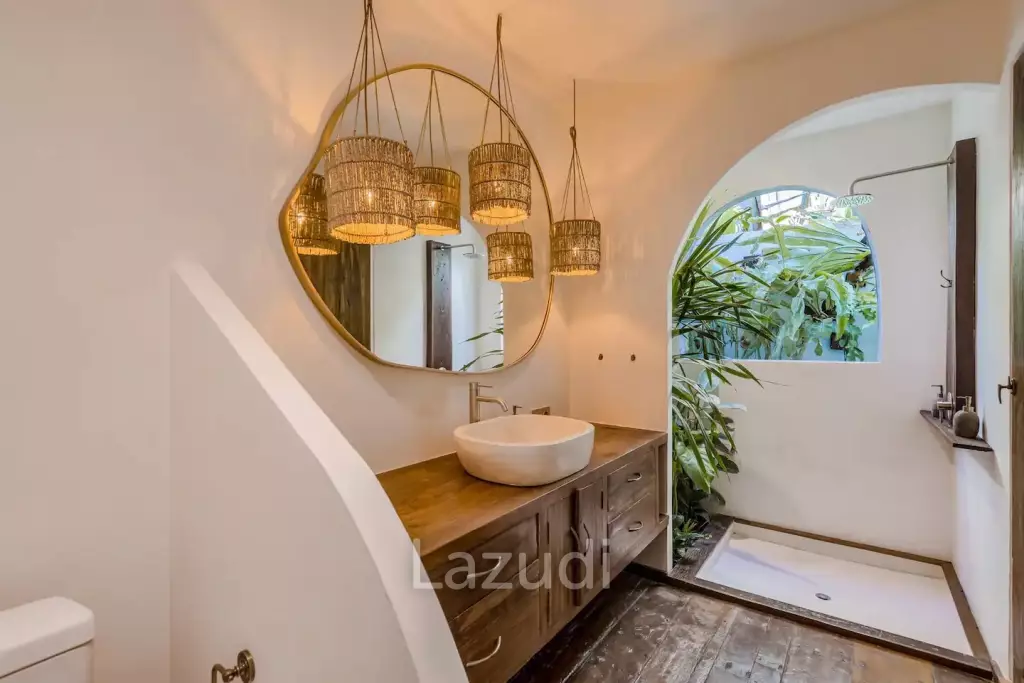 Mediterranean Style 5 Bedroom Villa in Umalas, Prime Living and Investment Opportunity with Rice Field Views