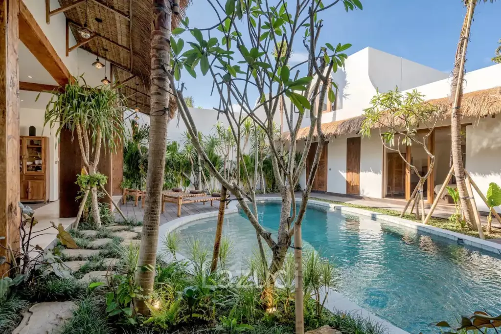 Mediterranean Style 5 Bedroom Villa in Umalas, Prime Living and Investment Opportunity with Rice Field Views