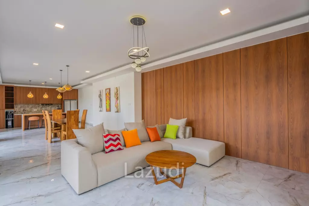 Luxury Living in Nusa Dua 4-Bedroom Completed Villa with Enclosed Living